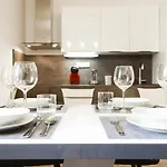 Apartment / 10 Min From Center / O2 Arena