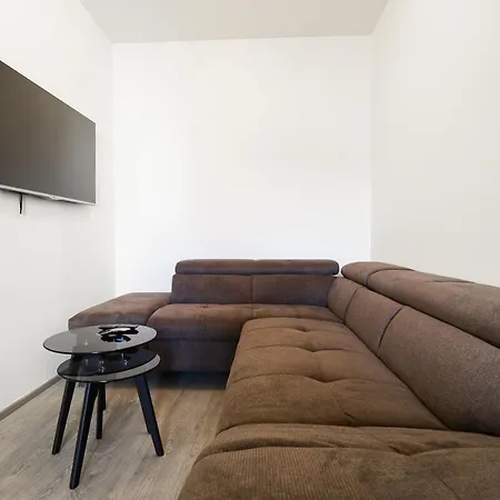Apartman / 10 Min From Center / O2 Arena Prága