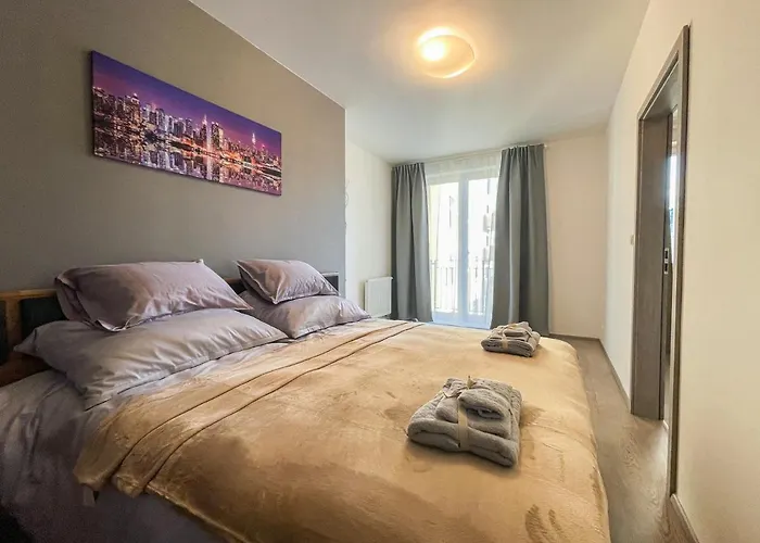 / 10 Min From Center / O2 Arena Appartement *